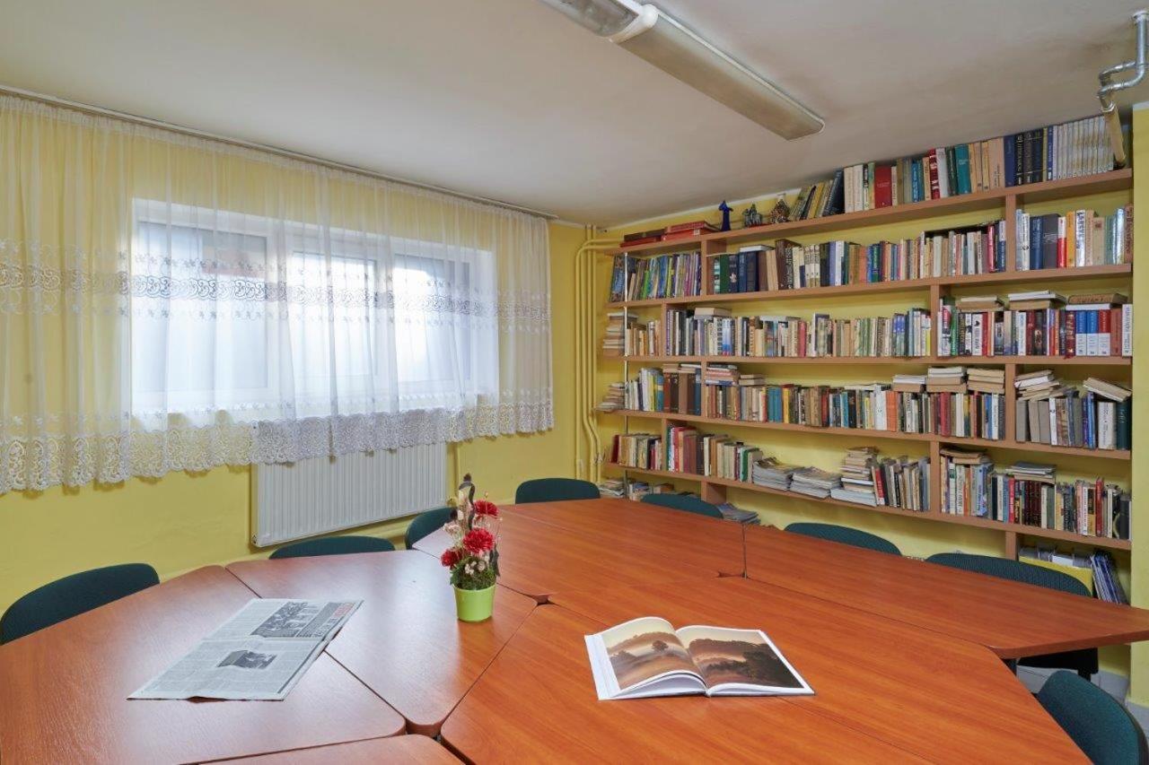 Hostel Szkolne Schronisko Mlodziezowe W Olsztynie Olštýn Exteriér fotografie