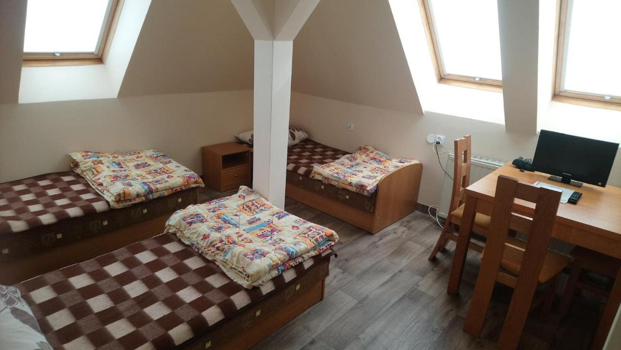 Hostel Szkolne Schronisko Mlodziezowe W Olsztynie Olštýn Exteriér fotografie