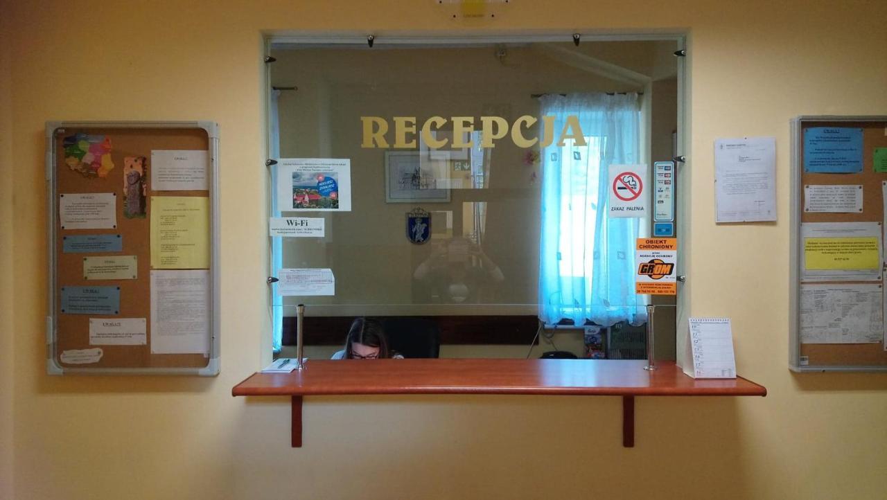 Hostel Szkolne Schronisko Mlodziezowe W Olsztynie Olštýn Exteriér fotografie